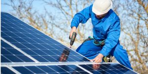 Installation Maintenance Panneaux Solaires Photovoltaïques à Loupes